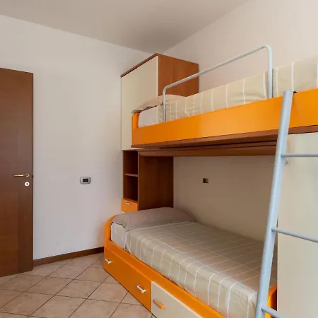 בית נופש Holiday Lucrezia - Cco310 By Interhome *